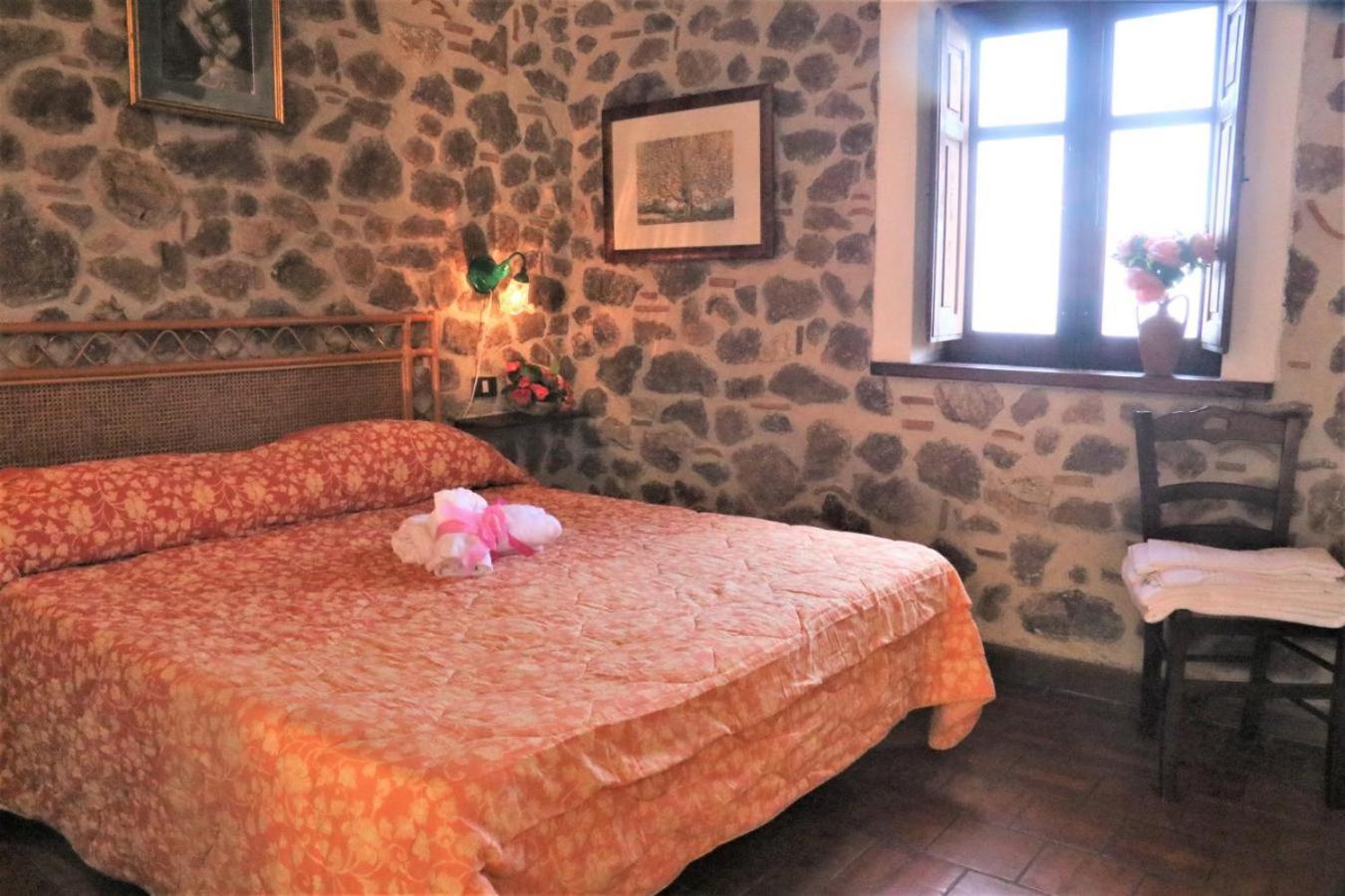 Agriturismo Santa Margherita Gioiosa Marea Exterior foto